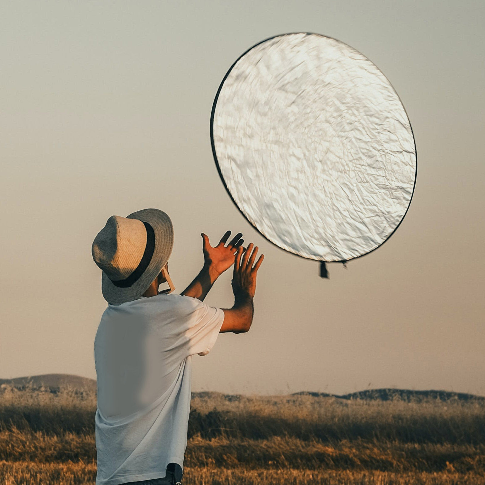 Fotoğraf Reflektörü Yansıtıcı  - Outdoor Lighting In Photography incelemesi ve fiyatı